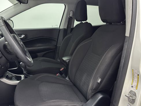 Used 2020 Jeep Compass Sport image 12