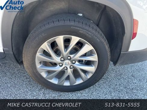 Used 2025 Buick Enclave Preferred AWD/4WD image 5