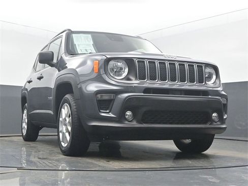 Used 2022 Jeep Renegade Latitude image 53