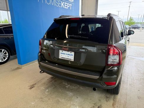Used 2017 Jeep Compass 75th Anniversary w/ Power Value Group AWD/4WD image 6