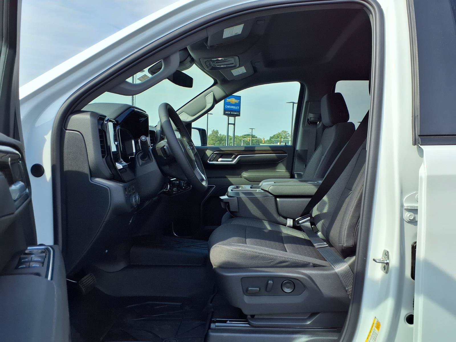 New 2026 Chevrolet Silverado 1500 RST w/ LPO, Liner Protection Package AWD/4WD image 16