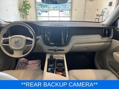Used 2025 Volvo XC60 T8 Plus w/ Protection Package Premier AWD/4WD image 9