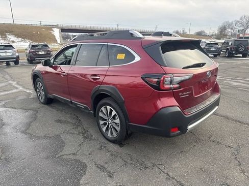 Certified 2025 Subaru Outback Touring XT image 5