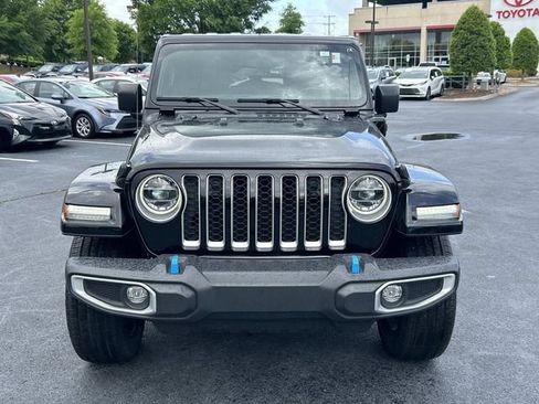 Used 2022 Jeep Wrangler Unlimited Sahara w/ Cold Weather Group AWD/4WD image 9