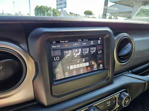 Used 2020 Jeep Gladiator Sport w/ Quick Order Package 24S image 21