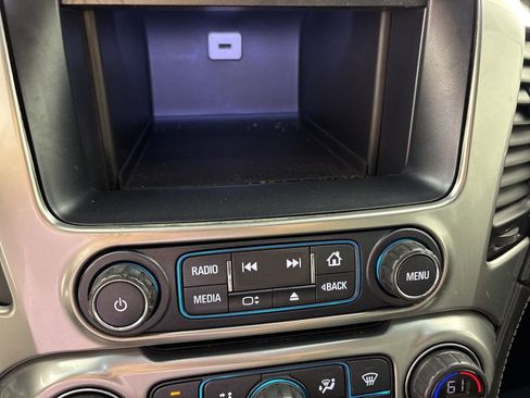 Used 2019 Chevrolet Suburban Premier w/ RST 6.2L Performance Edition image 40