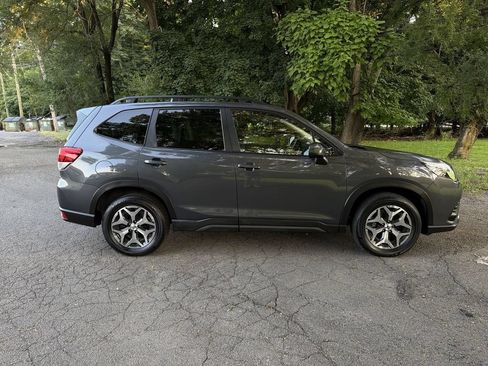 Certified 2023 Subaru Forester Premium AWD/4WD image 9