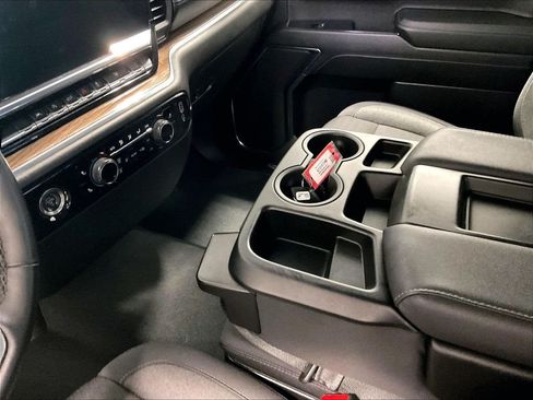 Used 2024 Chevrolet Silverado 1500 LT AWD/4WD image 20