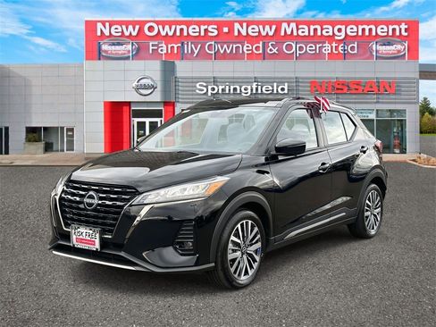 Certified 2024 Nissan Kicks SR image 2