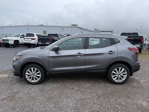 Used 2022 Nissan Rogue Sport SV image 17