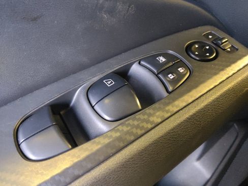 Used 2024 Nissan Altima 2.5 SV FWD image 27