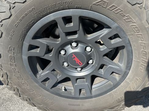 Used 2020 Toyota 4Runner TRD Off-Road Premium w/ Moonroof Package AWD/4WD image 13