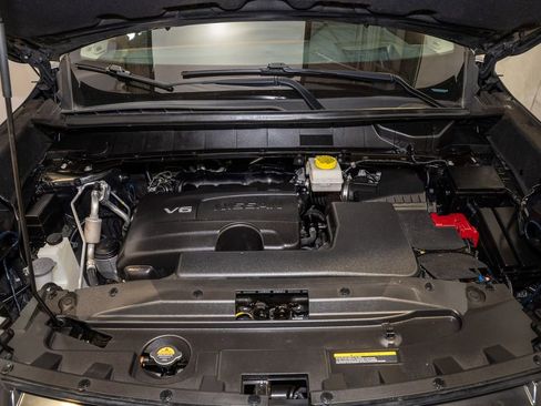 Used 2022 Nissan Pathfinder Platinum w/ Cargo Package image 22