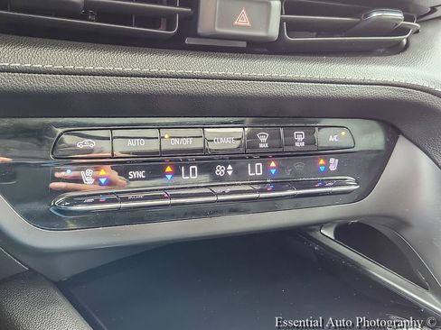 Used 2021 Buick Envision Avenir w/ Technology Package II AWD/4WD image 16