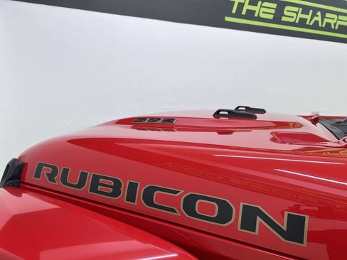 Used 2021 Jeep Wrangler Unlimited Rubicon w/ Xtreme Recon 35" Tire Package AWD/4WD image 12