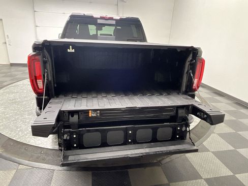 Used 2024 GMC Sierra 1500 AT4 w/ Technology Package AWD/4WD image 37