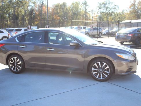 Used 2017 Nissan Altima 2.5 SL image 18