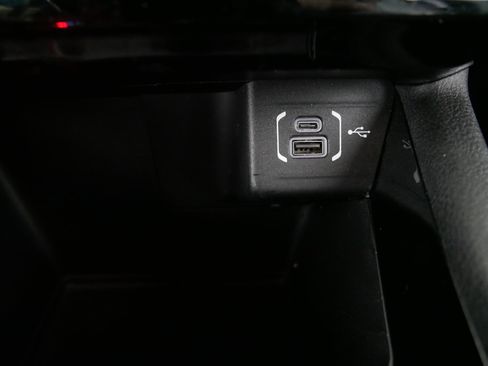 Used 2022 Jeep Compass Limited image 29