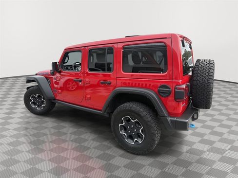 Used 2022 Jeep Wrangler Unlimited Rubicon 4xe w/ Cold Weather Group AWD/4WD image 2