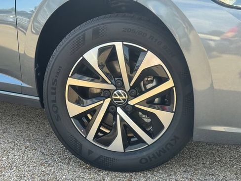 Used 2022 Volkswagen Jetta S FWD image 2