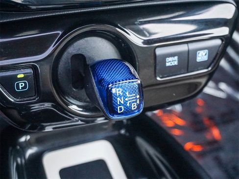 Used 2016 Toyota Prius Three image 20