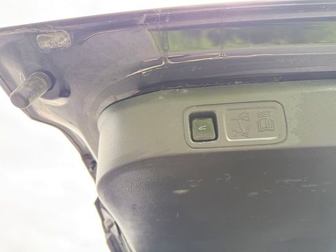 Used 2022 Ford Expedition Limited AWD/4WD image 23