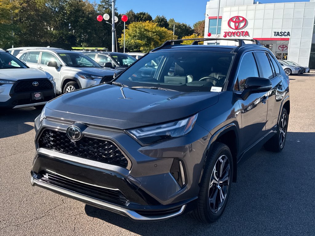 Used 2025 Toyota RAV4 XSE w/ Premium Package AWD/4WD image 3