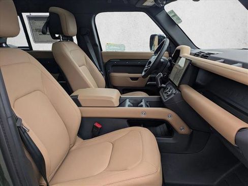 New 2026 Land Rover Defender 110 X-Dynamic SE image 17