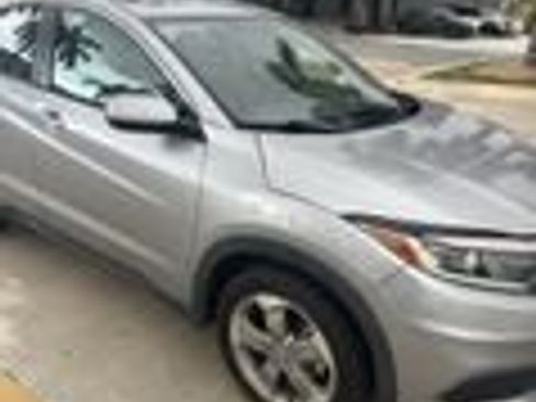 Used 2021 Honda HR-V LX image 1