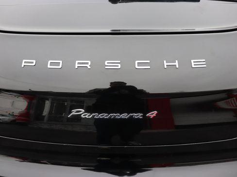 Used 2016 Porsche Panamera 4 image 55