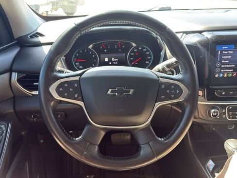 Used 2020 Chevrolet Traverse RS FWD image 17