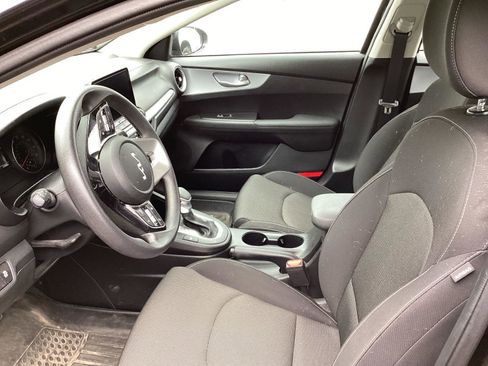 Used 2024 Kia Forte LX FWD image 8