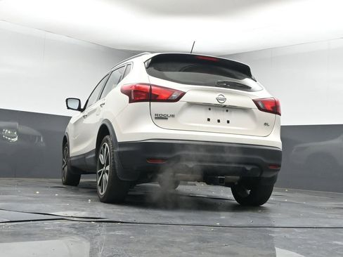 Used 2017 Nissan Rogue Sport SL image 12