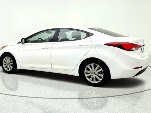 Used 2016 Hyundai Elantra SE w/ Option Group 02 FWD image 7