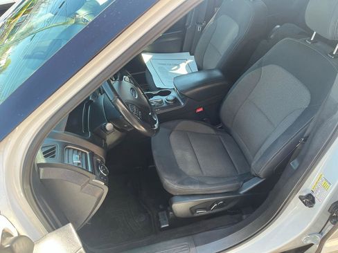 Used 2018 Ford Explorer XLT w/ Equipment Group 201A image 24