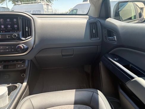 Used 2019 Chevrolet Colorado Z71 AWD/4WD image 8