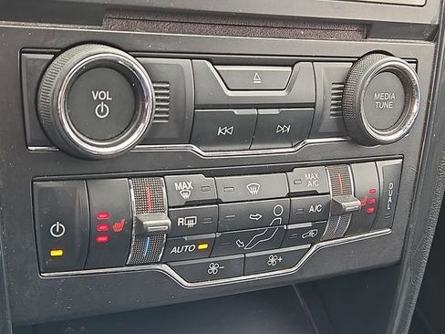 Used 2018 Ford Explorer XLT w/ Equipment Group 202A image 16