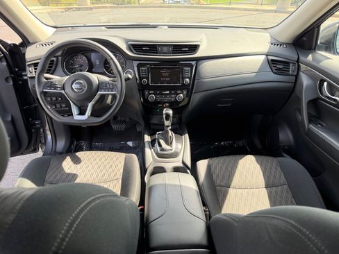 Used 2019 Nissan Rogue SV AWD/4WD image 19