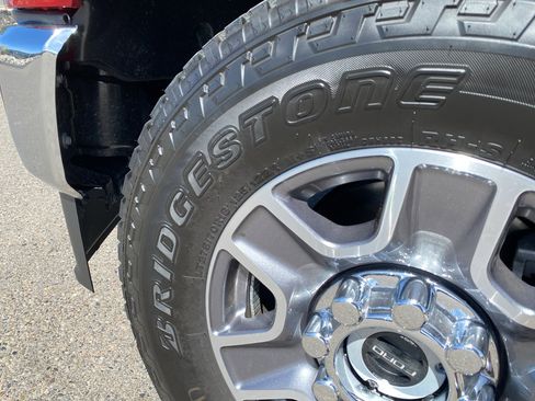 Used 2024 Ford F250 Lariat w/ FX4 Off-Road Package image 4