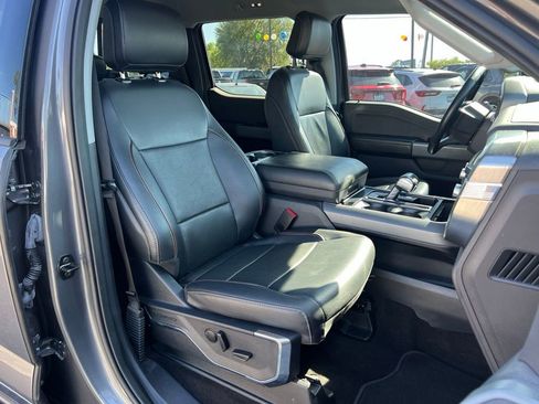 Used 2022 Ford F150 Lariat w/ Trailer Tow Package image 21