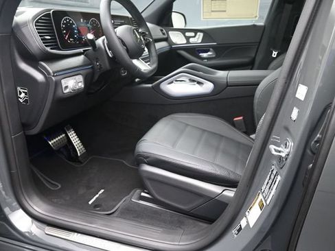 Used 2026 Mercedes-Benz GLS 450 4MATIC image 17