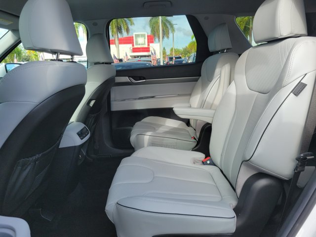 Certified 2025 Hyundai Palisade SEL FWD image 8