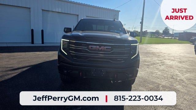 Used 2025 GMC Sierra 1500 AT4 w/ AT4 Premium Package AWD/4WD image 3