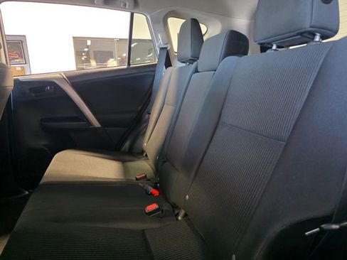 Used 2017 Toyota RAV4 LE w/ All Weather Liner Package AWD/4WD image 18