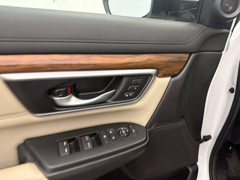 Used 2022 Honda CR-V Touring image 12