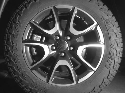 Used 2025 Jeep Compass Trailhawk AWD/4WD image 12