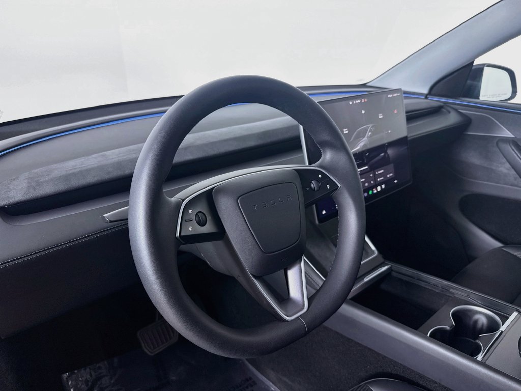 Used 2026 Tesla Model Y AWD image 9