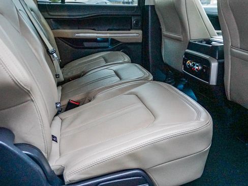 Used 2024 Ford Expedition Max Limited image 14