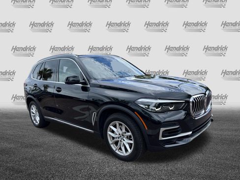 Used 2022 BMW X5 xDrive40i w/ Premium Package AWD/4WD image 2