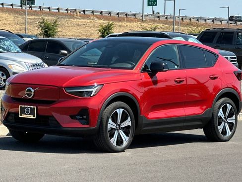 Used 2023 Volvo C40 P8 Recharge Plus w/ Climate Package AWD/4WD image 7